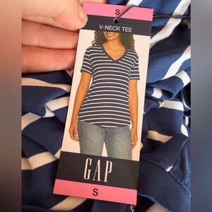 GAP Women's Blue and White Striped V-Neck Tee